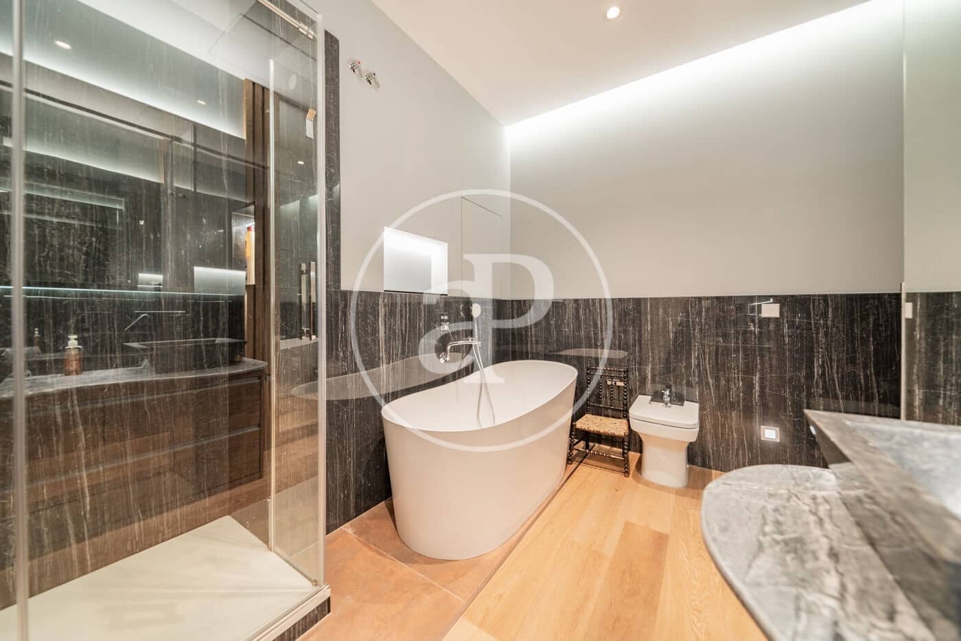 5 makuuhuone Huoneisto vuokrattavana paikassa Madrid kaupunki - 8 000 € (Ref: 9755695)