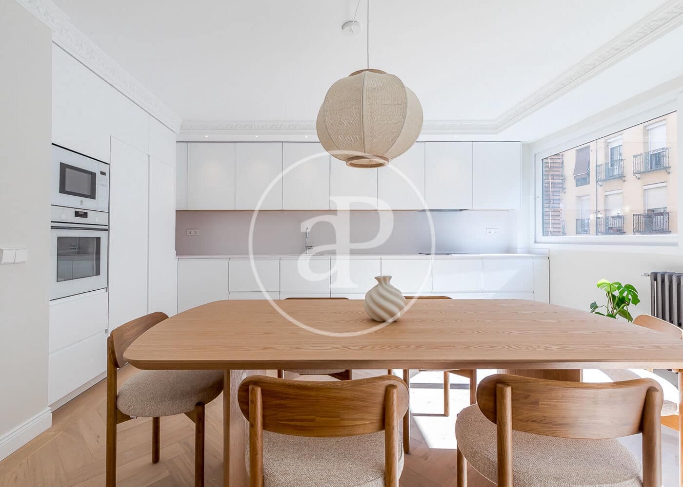 3 bedroom Apartment for rent in Madrid city - € 4,500 (Ref: 9758859)