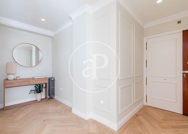 3 sypialnia Apartament do wynajęcia w Rios Rosas, Miasto Madryt - 4 500 € (Ref: 9758859)