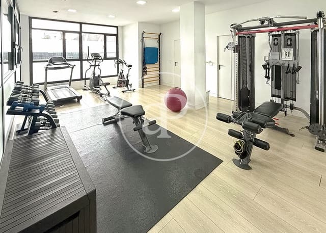 4 quarto Apartamento para venda em Valdefuentes, Madrid cidade com piscina - 1 200 000 € (Ref: 9758860)