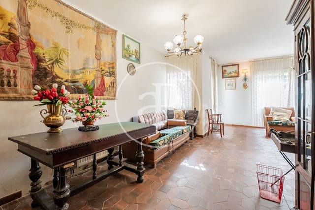 5 slaapkamer Villa te koop in Pozuelo de Alarcón - € 1.600.000 (Ref: 9758861)