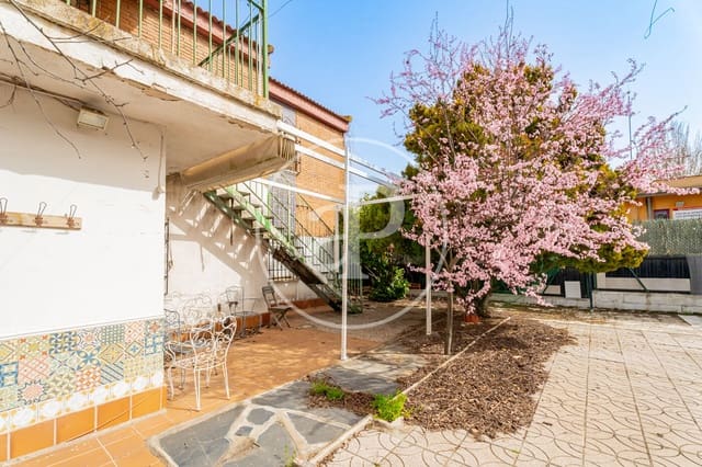 5 slaapkamer Villa te koop in Pozuelo de Alarcón - € 1.600.000 (Ref: 9758861)