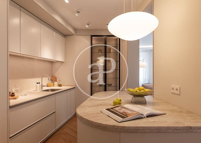 Apartamento de 3 habitaciones en Almagro, Madrid ciudad en venta - 3.300.000 € (Ref: 9758863)