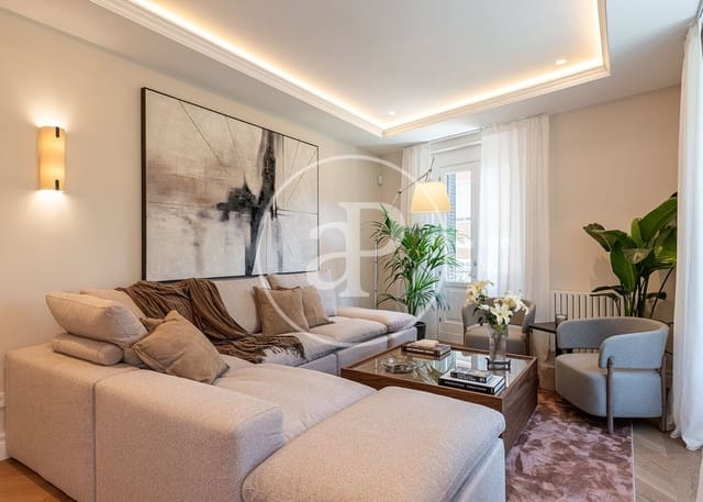 Apartamento de 3 habitaciones en Almagro, Madrid ciudad en venta - 3.300.000 € (Ref: 9758863)