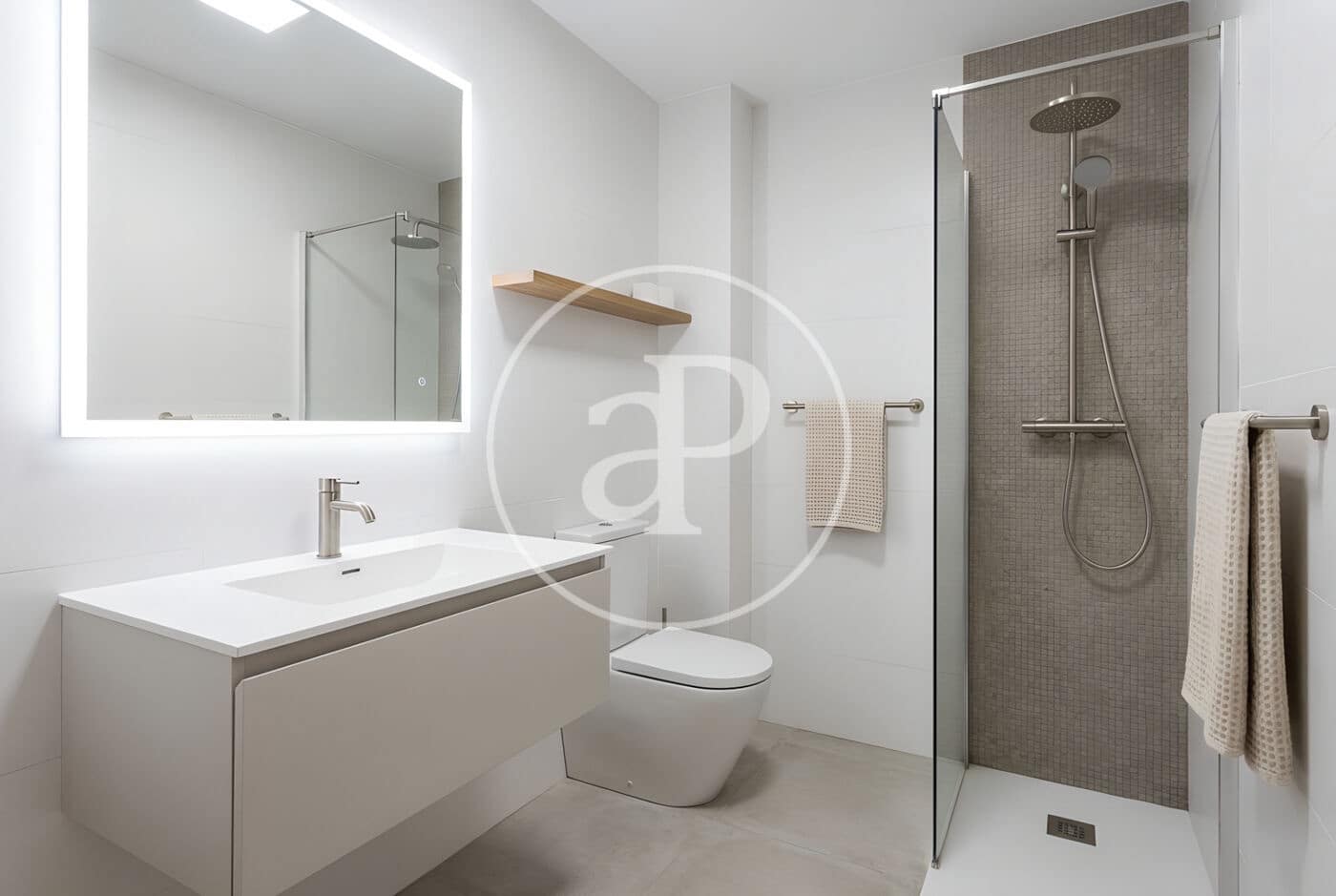 2 makuuhuone Huoneisto myytävänä paikassa Madrid kaupunki - 675 000 € (Ref: 9761993)