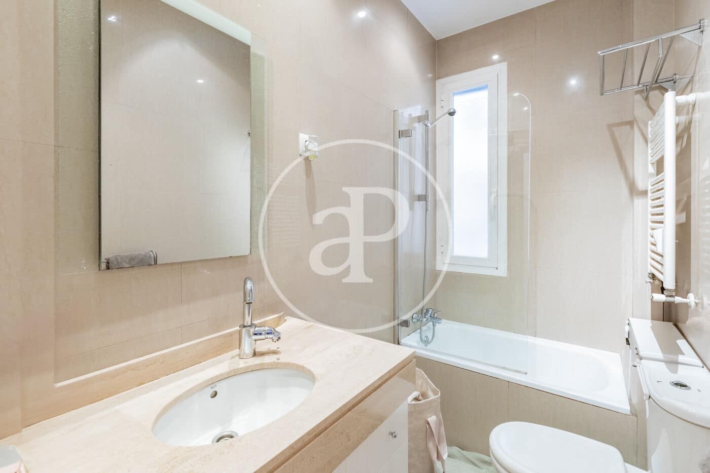 2 makuuhuone Huoneisto vuokrattavana paikassa Madrid kaupunki - 2 000 € (Ref: 9761996)