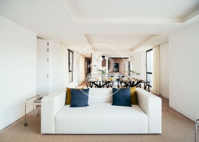 3 bedroom Apartment for rent in Almagro, Madrid city with garage - € 8,250 (Ref: 9770677)