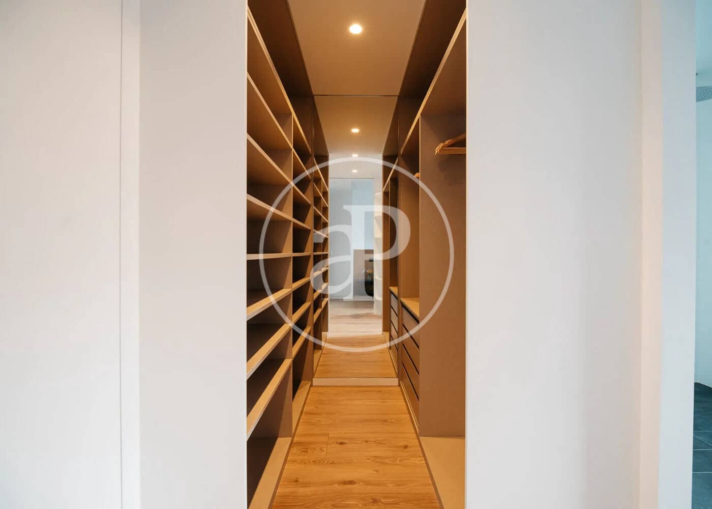 3 soveværelse Lejlighed til leje i Madrid by med garage - € 8.250 (Ref: 9770677)