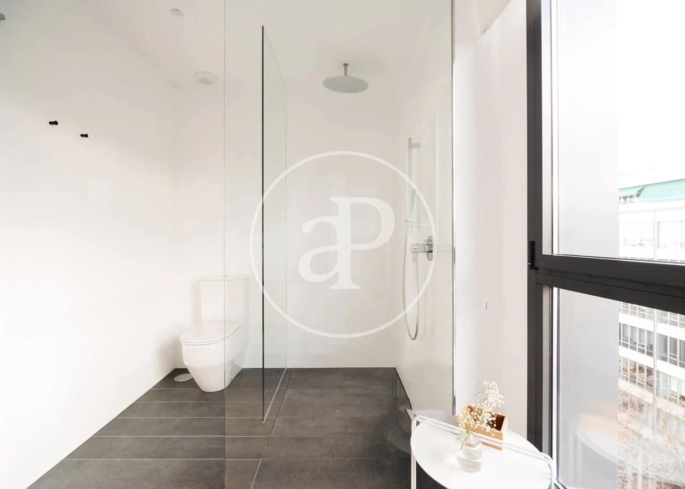 3 soveværelse Lejlighed til leje i Madrid by med garage - € 8.250 (Ref: 9770677)