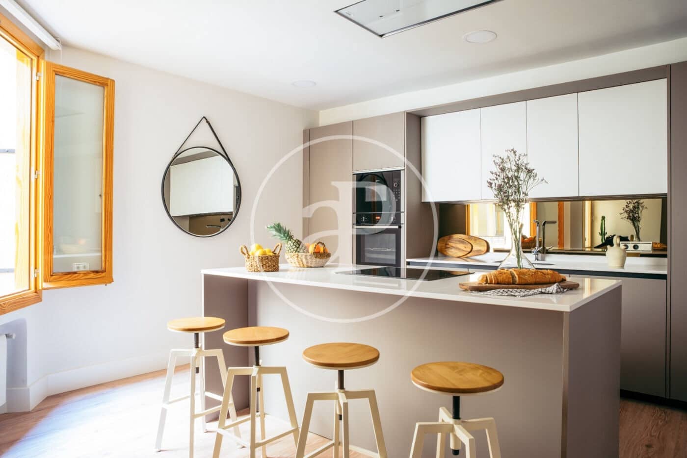 4 bedroom Apartment for rent in Madrid city - € 8,360 (Ref: 9770679)