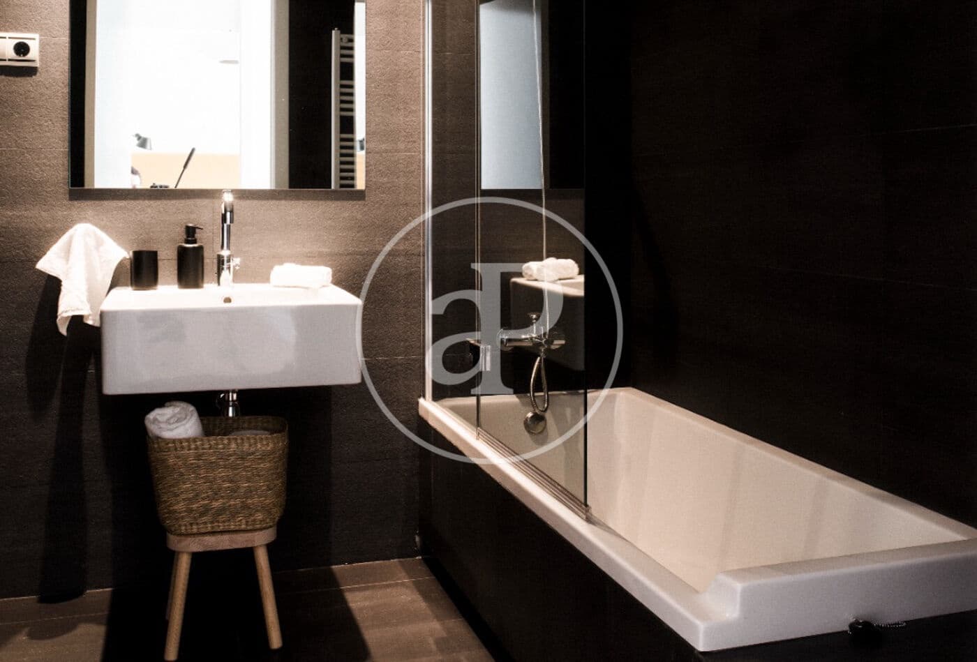 4 bedroom Apartment for rent in Madrid city - € 8,360 (Ref: 9770679)