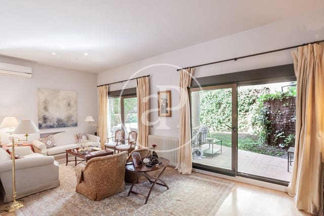 5 soverom Villa til salgs i Aravaca, Madrid by - € 1 900 000 (Ref: 9773075)