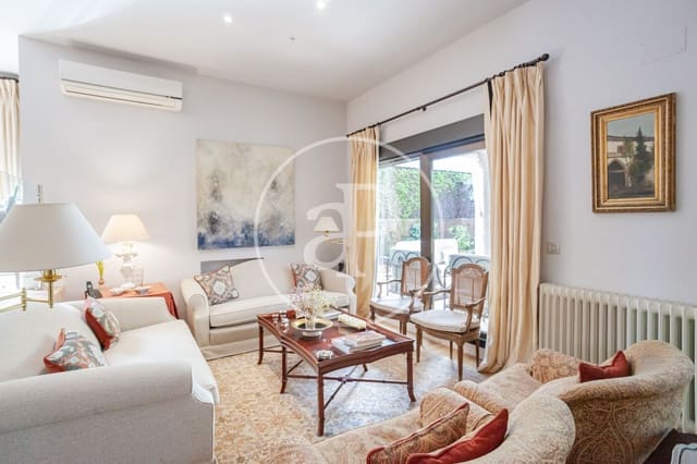 5 soverom Villa til salgs i Aravaca, Madrid by - € 1 900 000 (Ref: 9773075)