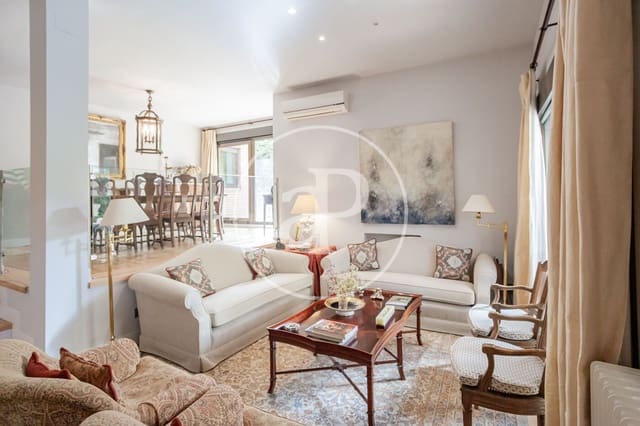 5 soverom Villa til salgs i Aravaca, Madrid by - € 1 900 000 (Ref: 9773075)