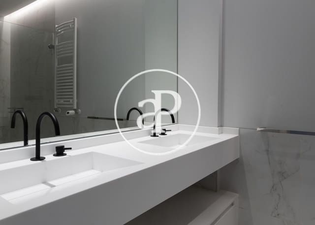 1 bedroom Apartment for rent in Goya, Madrid city with garage - € 3,400 (Ref: 9773076)