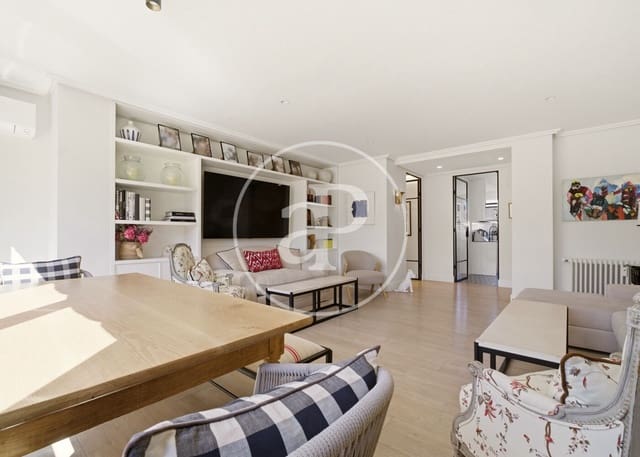 3 slaapkamer Appartement te koop in Nueva España, Madrid stad met zwembad - € 1.250.000 (Ref: 9778141)