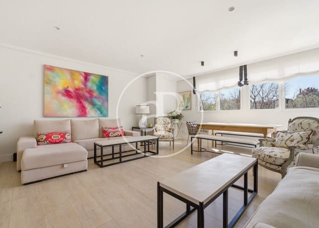 3 slaapkamer Appartement te koop in Nueva España, Madrid stad met zwembad - € 1.250.000 (Ref: 9778141)