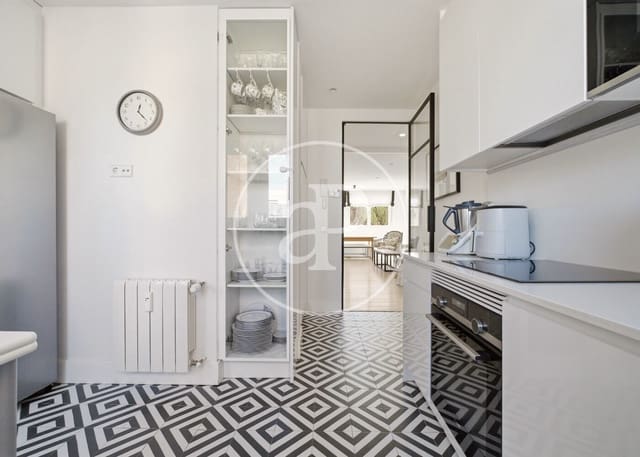 3 slaapkamer Appartement te koop in Nueva España, Madrid stad met zwembad - € 1.250.000 (Ref: 9778141)