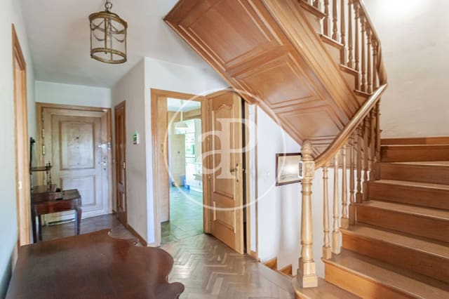 5 soverom Villa til salgs i Aravaca, Madrid by med svømmebasseng - € 1 349 000 (Ref: 9778143)
