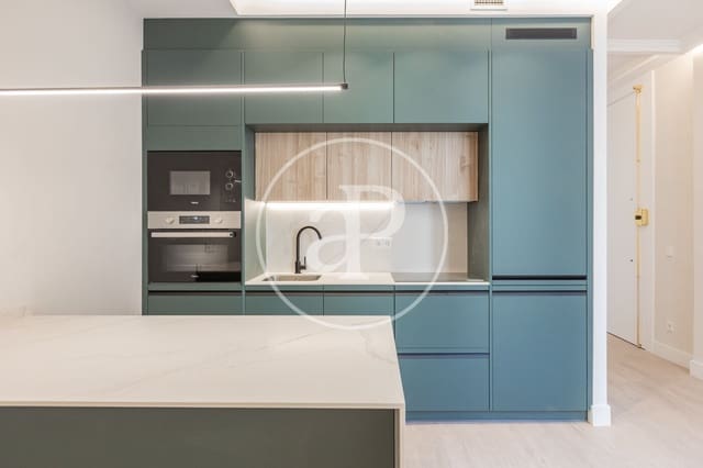 3 soveværelse Lejlighed til salg i Embajadores, Madrid by - € 770.000 (Ref: 9778145)