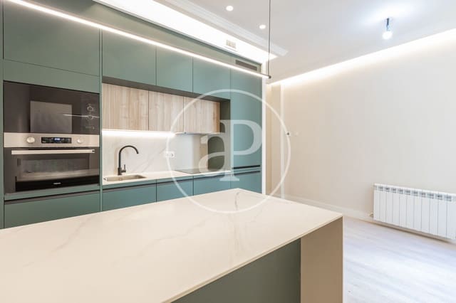 3 soveværelse Lejlighed til salg i Embajadores, Madrid by - € 770.000 (Ref: 9778145)