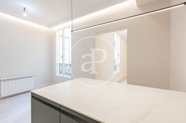 3 soveværelse Lejlighed til salg i Embajadores, Madrid by - € 770.000 (Ref: 9778145)