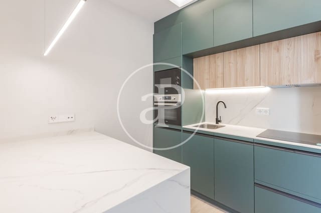 3 soveværelse Lejlighed til salg i Embajadores, Madrid by - € 770.000 (Ref: 9778145)