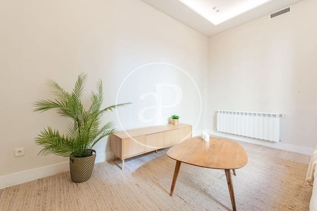 3 bedroom Apartment for sale in Embajadores, Madrid city - € 730,000 (Ref: 9778145)