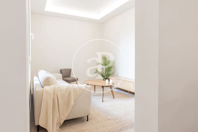 3 bedroom Apartment for sale in Embajadores, Madrid city - € 730,000 (Ref: 9778145)