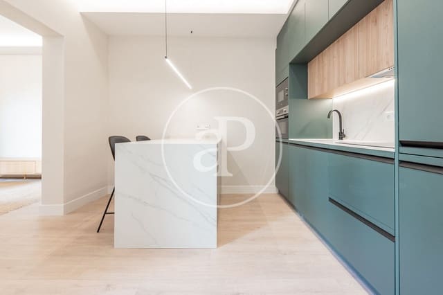 3 bedroom Apartment for sale in Embajadores, Madrid city - € 730,000 (Ref: 9778145)
