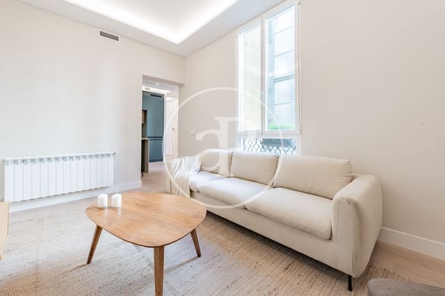 3 bedroom Apartment for sale in Embajadores, Madrid city - € 730,000 (Ref: 9778145)