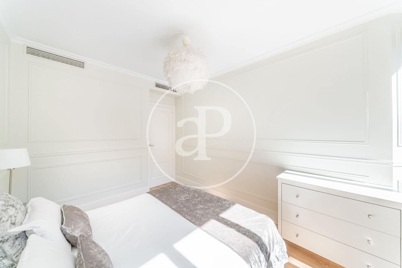 1 soveværelse Lejlighed til leje i Madrid by - € 2.195 (Ref: 9778146)