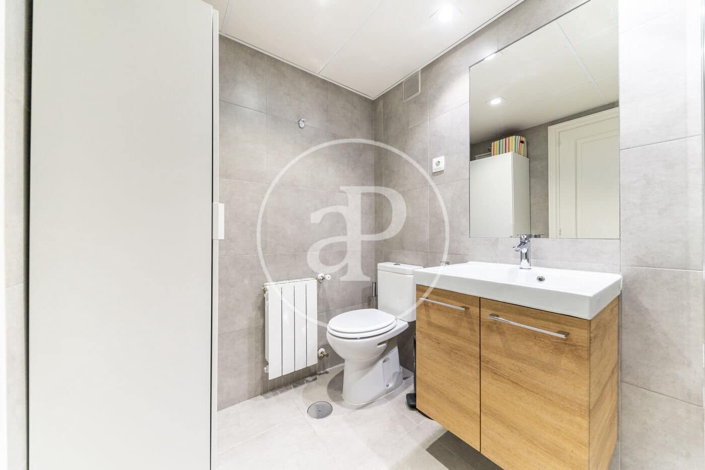 1 soveværelse Lejlighed til leje i Madrid by - € 2.195 (Ref: 9778146)