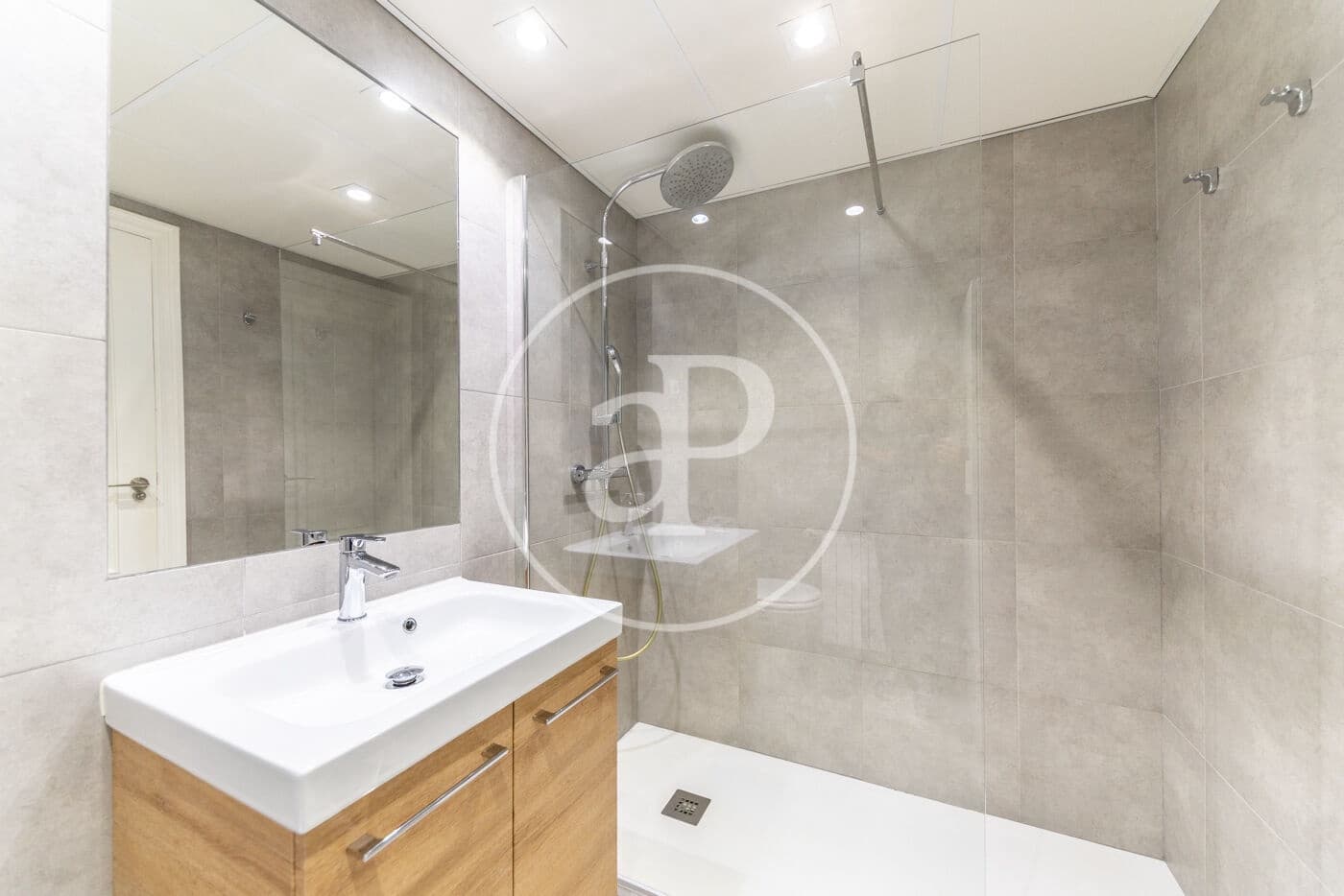 1 soveværelse Lejlighed til leje i Madrid by - € 2.195 (Ref: 9778146)