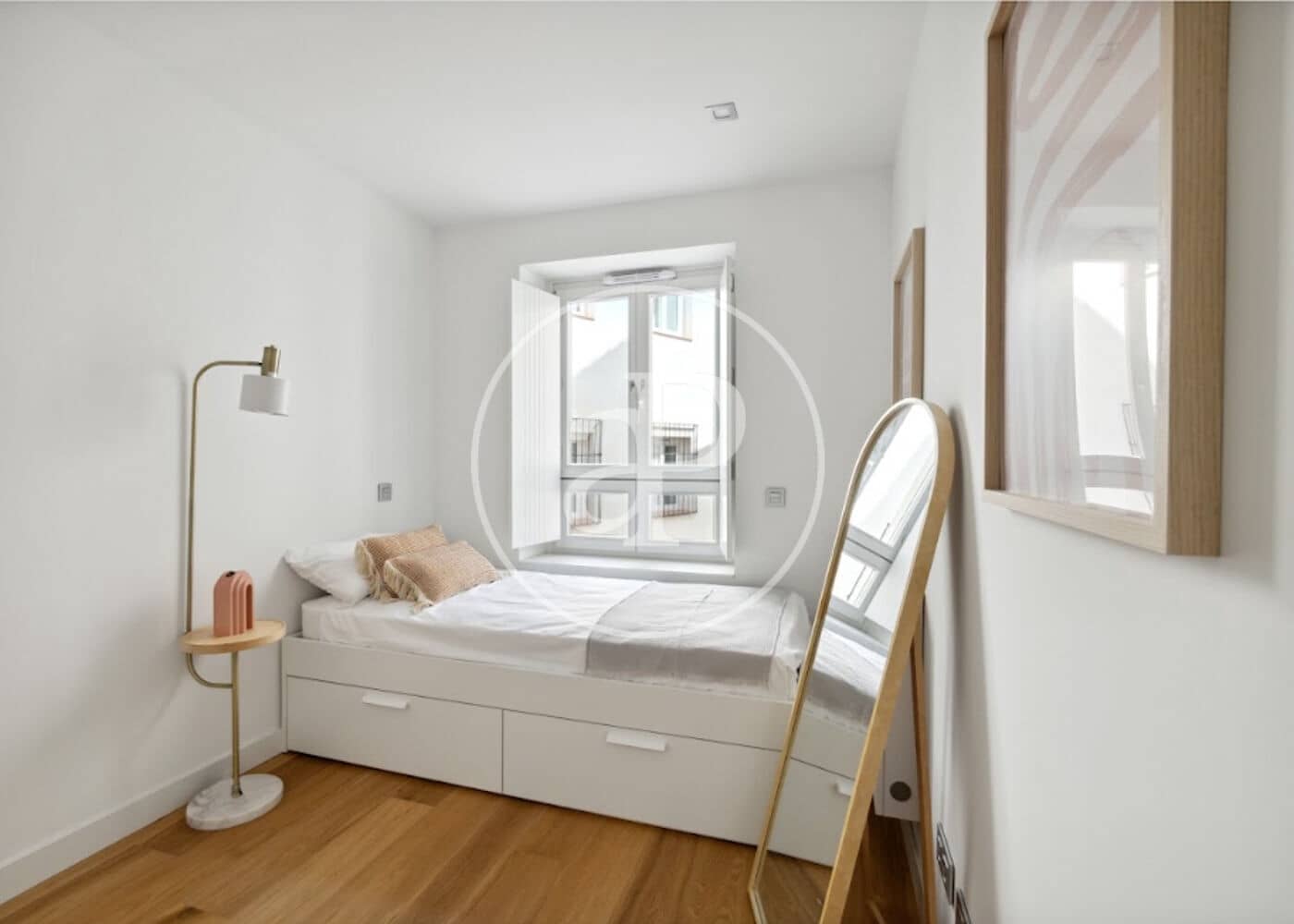 2 soverom Leilighet til leie i Madrid by - € 3 300 (Ref: 9778148)