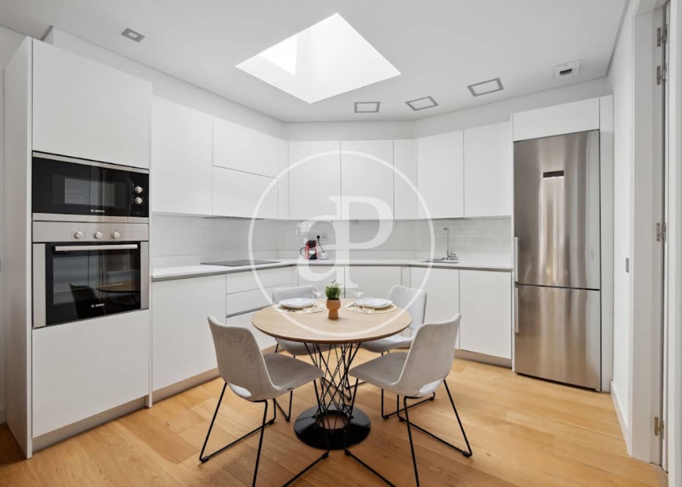 2 sypialnia Apartament do wynajęcia w Miasto Madryt - 3 300 € (Ref: 9778149)