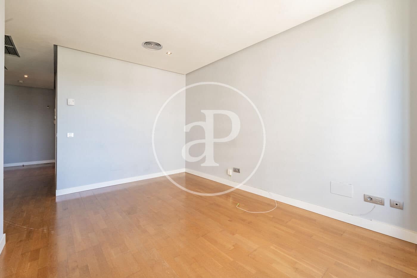 1 makuuhuone Huoneisto vuokrattavana paikassa Madrid kaupunki mukana uima-altaan 
autotalli - 1 450 € (Ref: 9778151)