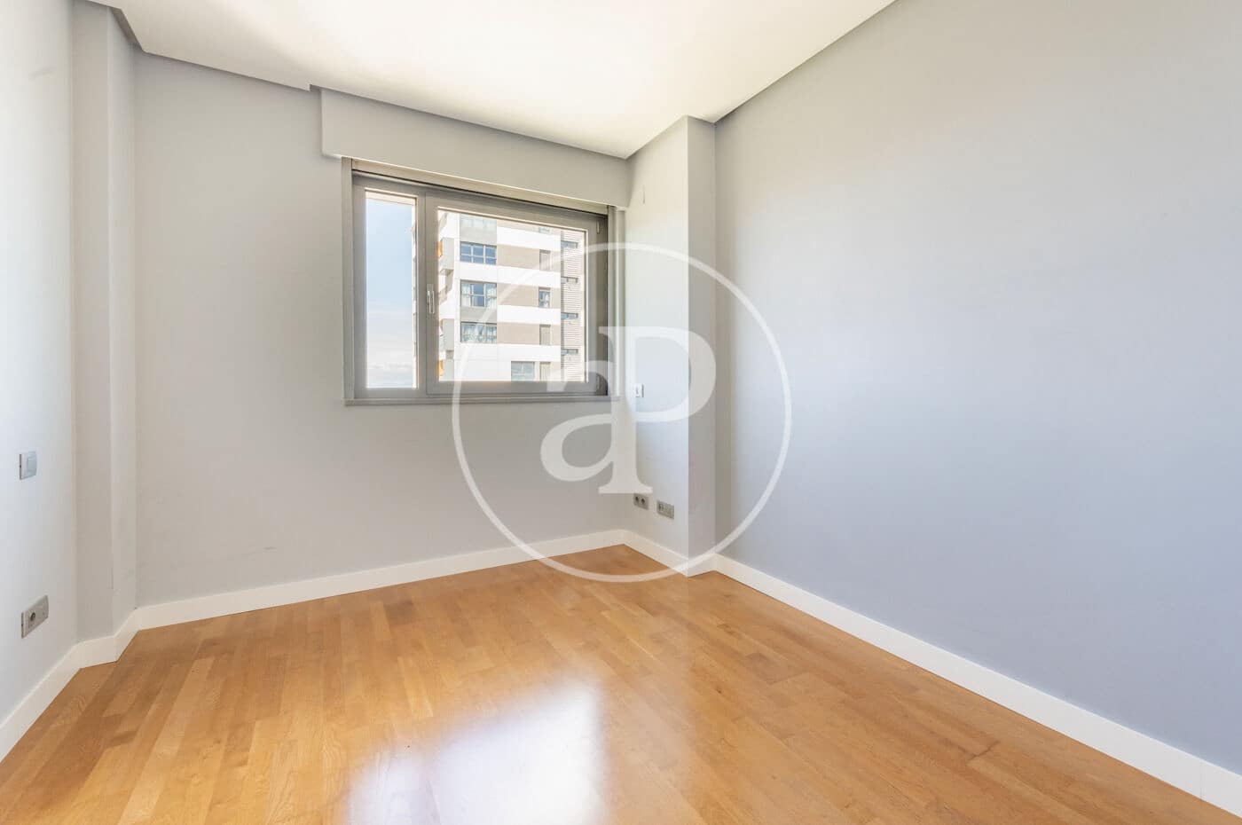 1 makuuhuone Huoneisto vuokrattavana paikassa Madrid kaupunki mukana uima-altaan 
autotalli - 1 450 € (Ref: 9778151)