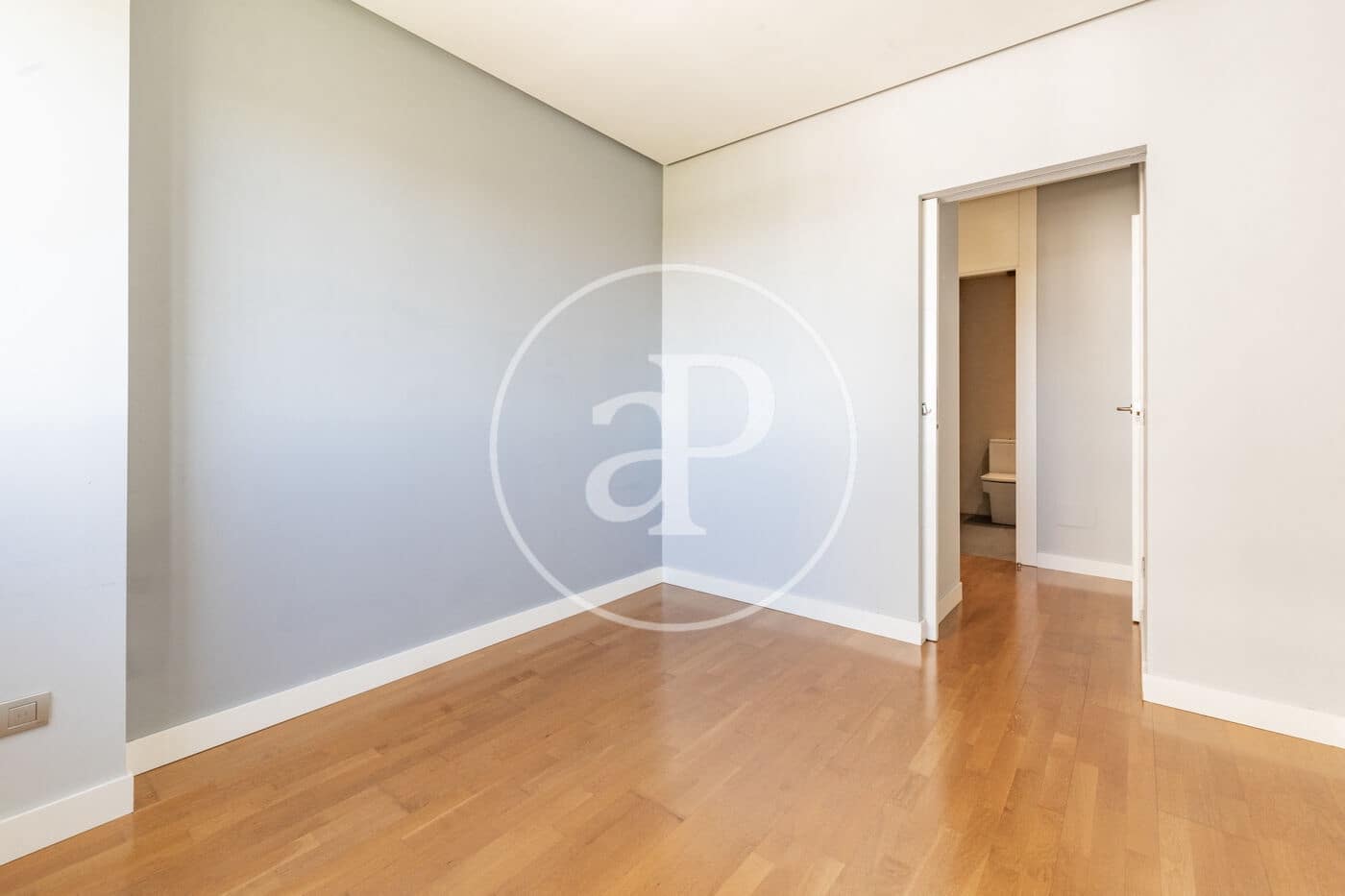 1 makuuhuone Huoneisto vuokrattavana paikassa Madrid kaupunki mukana uima-altaan 
autotalli - 1 450 € (Ref: 9778151)