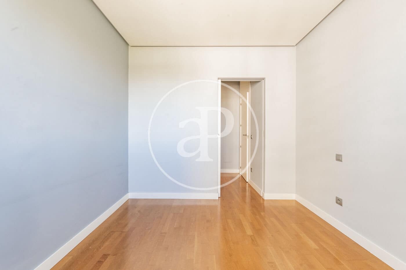 1 makuuhuone Huoneisto vuokrattavana paikassa Madrid kaupunki mukana uima-altaan 
autotalli - 1 450 € (Ref: 9778151)