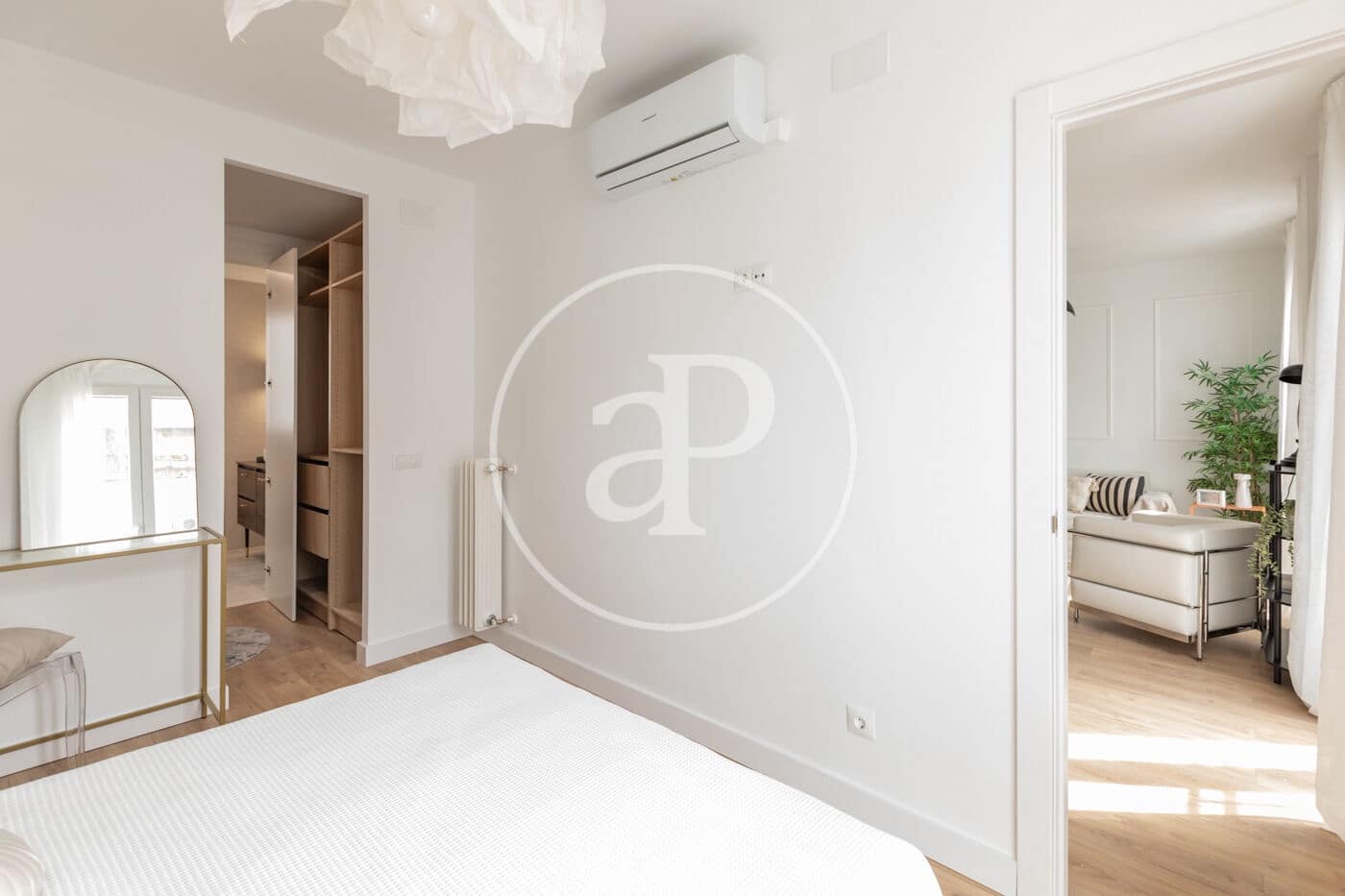 2 makuuhuone Huoneisto myytävänä paikassa Madrid kaupunki - 880 000 € (Ref: 9778153)