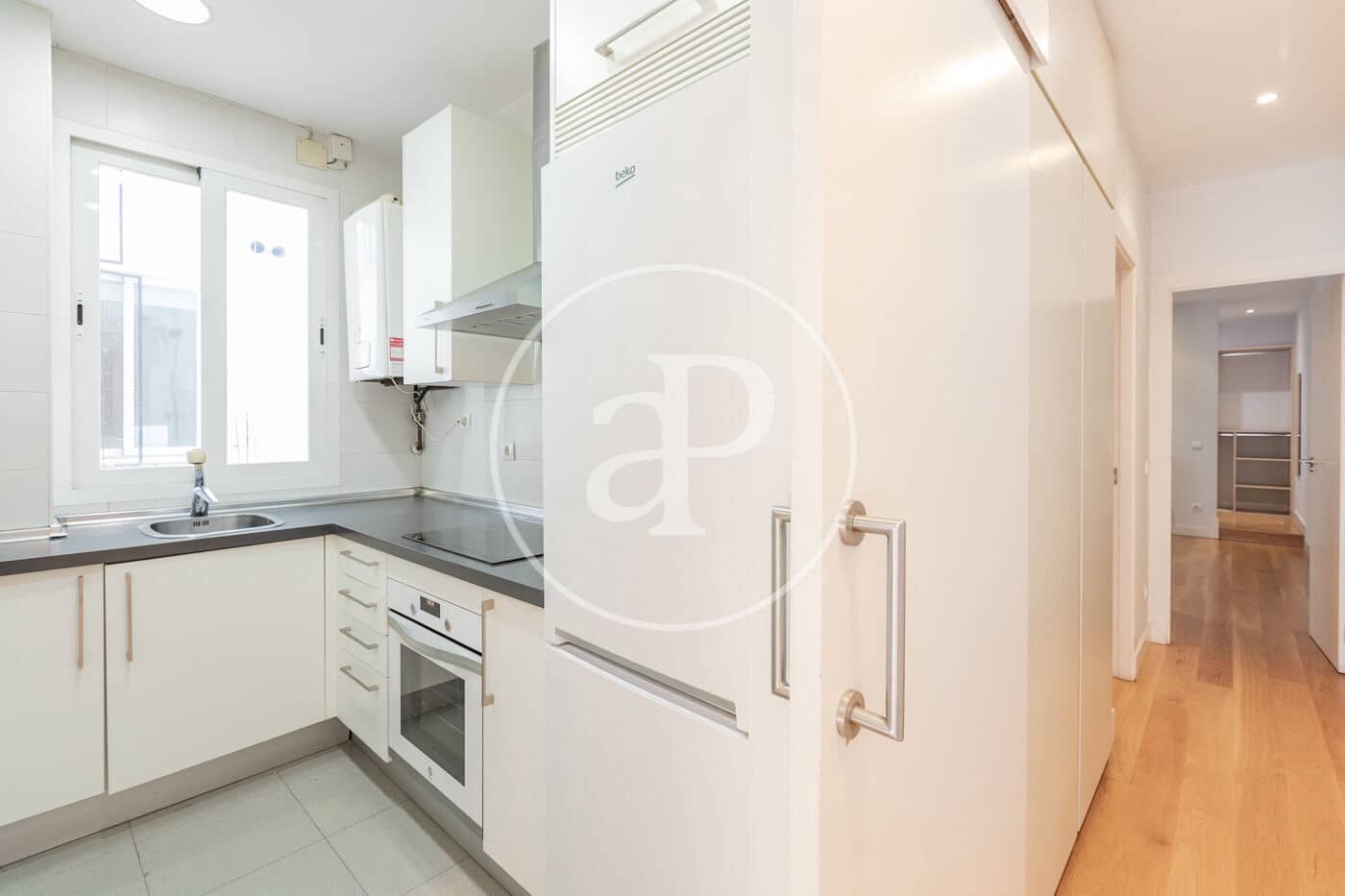 2 soveværelse Lejlighed til leje i Madrid by - € 2.300 (Ref: 9778154)