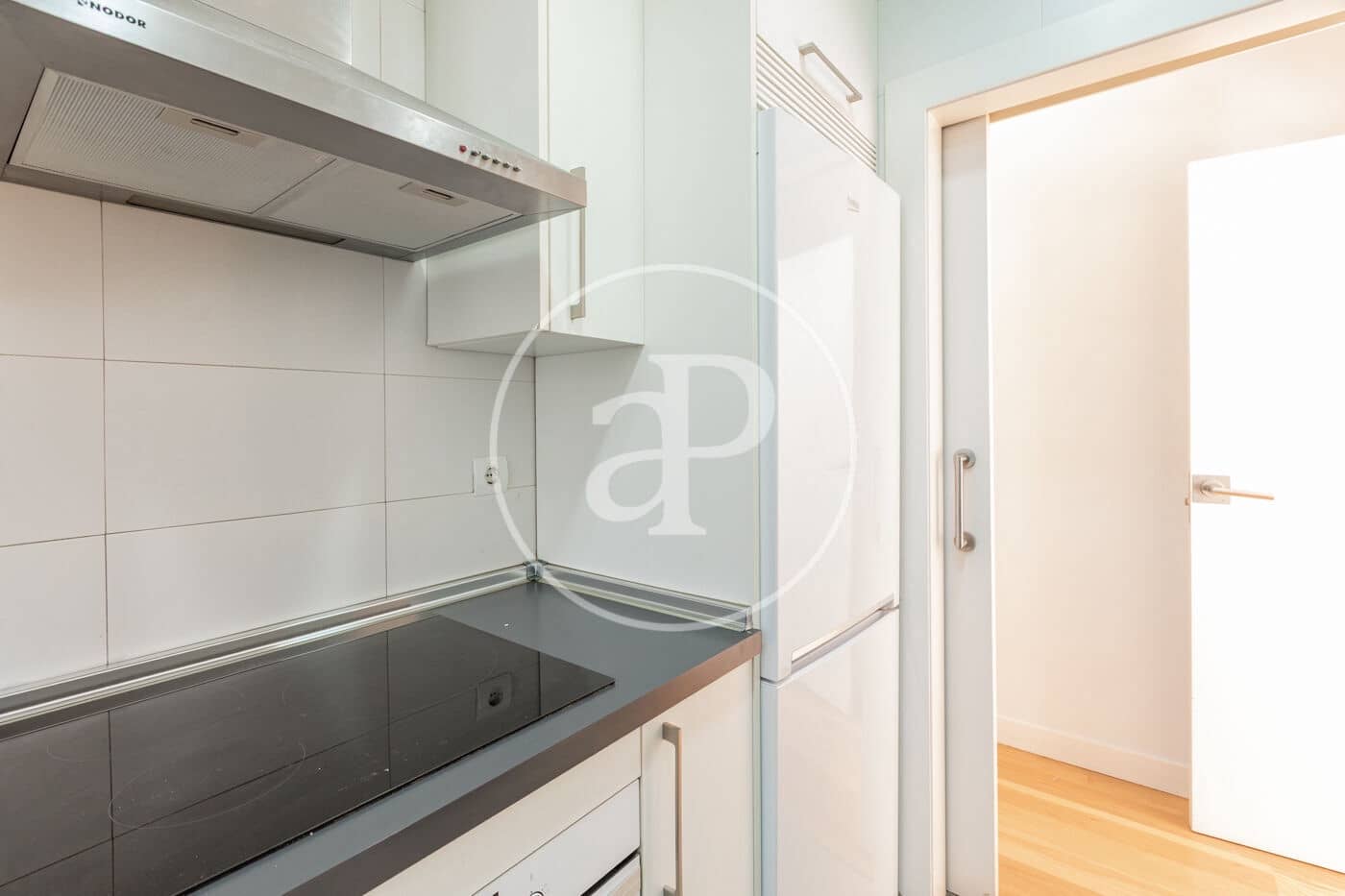 2 soveværelse Lejlighed til leje i Madrid by - € 2.300 (Ref: 9778154)