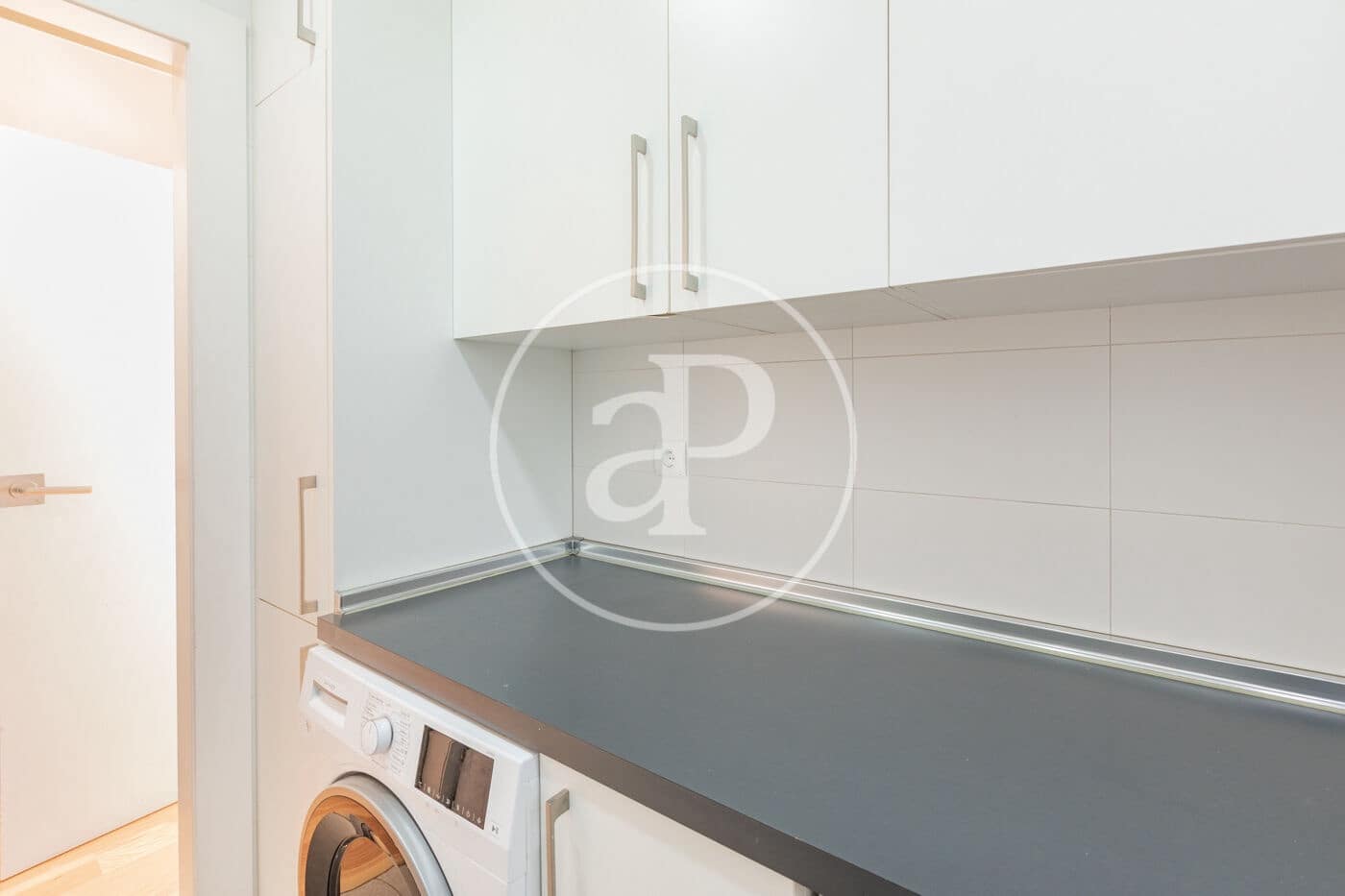 2 soveværelse Lejlighed til leje i Madrid by - € 2.300 (Ref: 9778154)