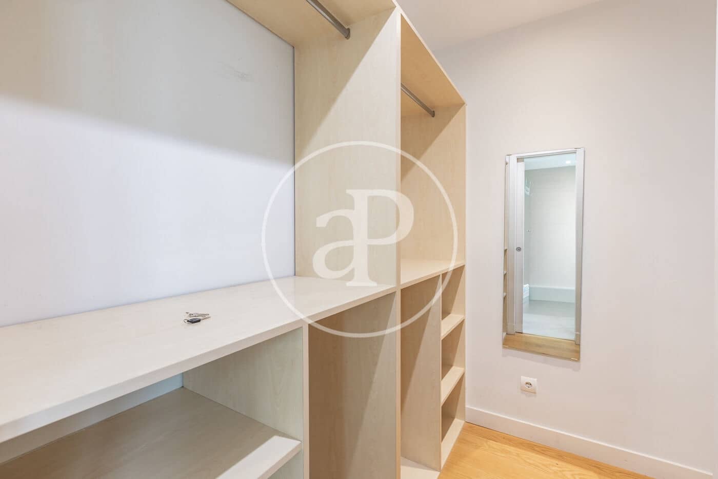 2 soveværelse Lejlighed til leje i Madrid by - € 2.300 (Ref: 9778154)