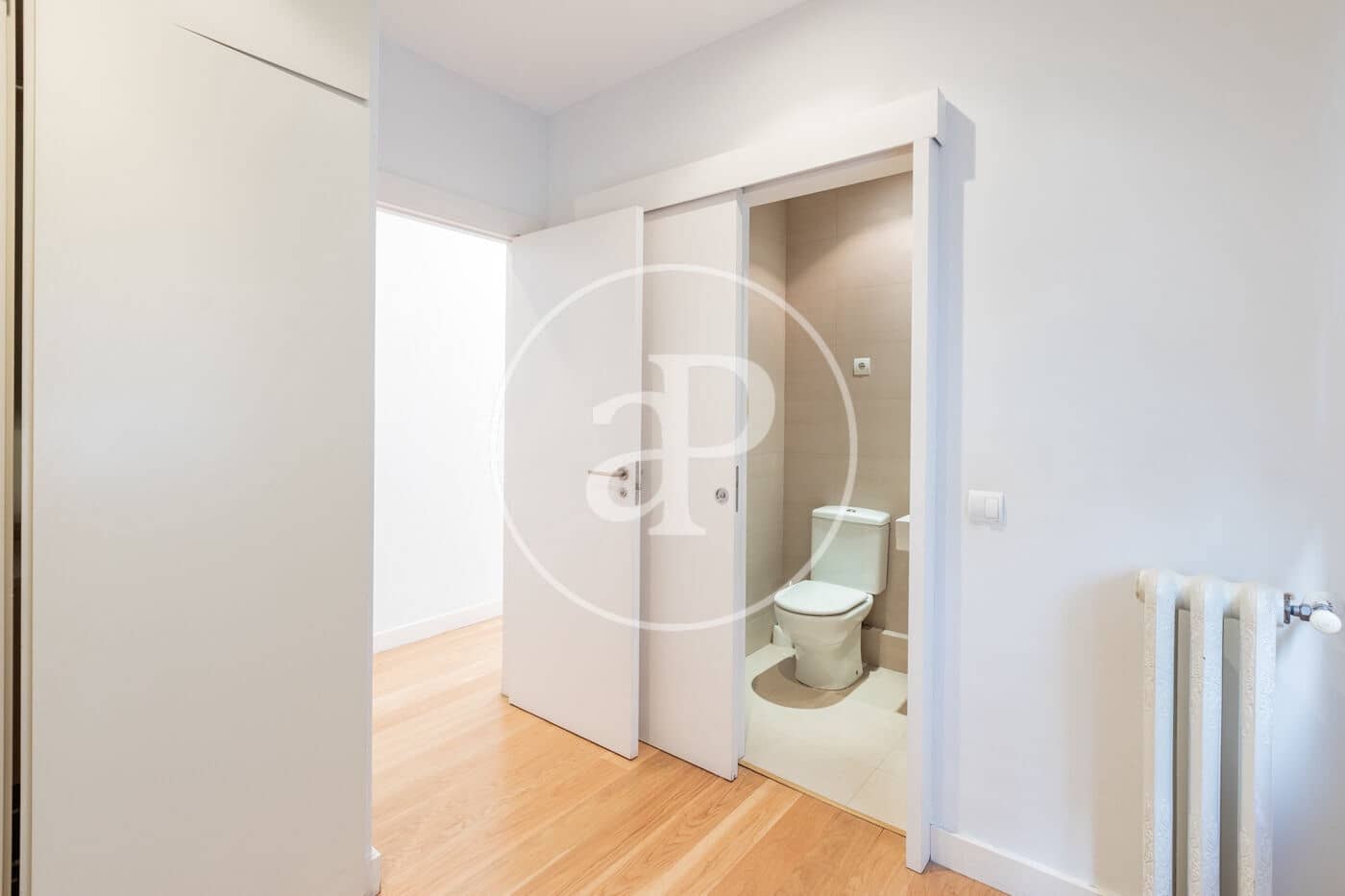 2 soveværelse Lejlighed til leje i Madrid by - € 2.300 (Ref: 9778154)