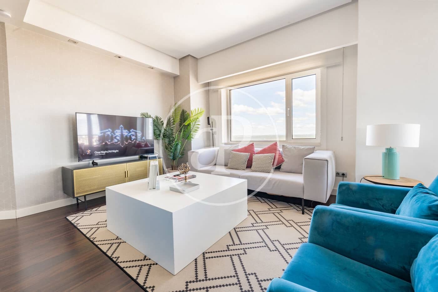 2 soveværelse Lejlighed til leje i Madrid by - € 3.750 (Ref: 9780571)