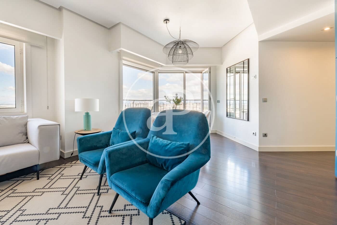 2 soveværelse Lejlighed til leje i Madrid by - € 3.750 (Ref: 9780571)