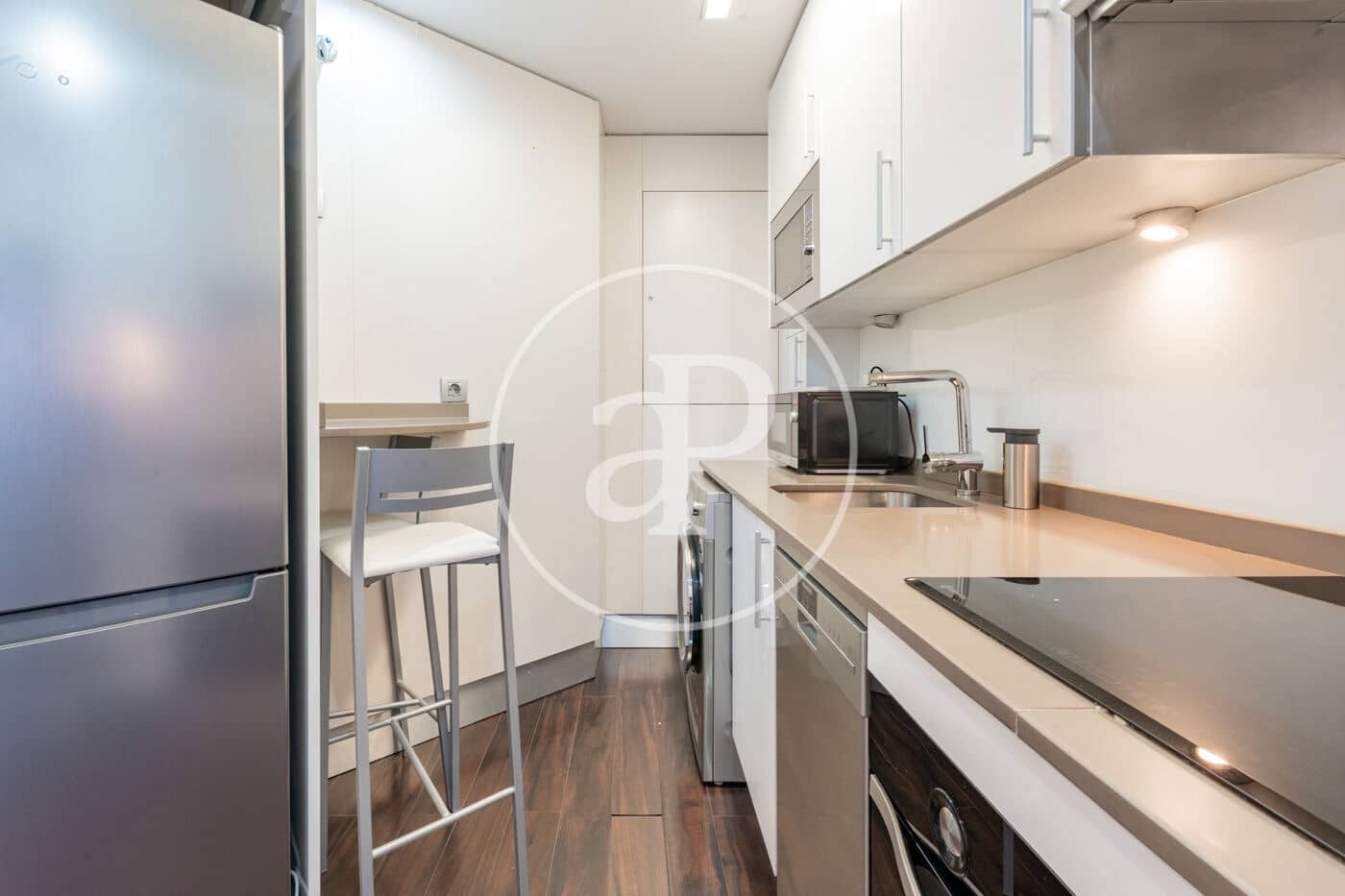 2 soveværelse Lejlighed til leje i Madrid by - € 3.750 (Ref: 9780571)