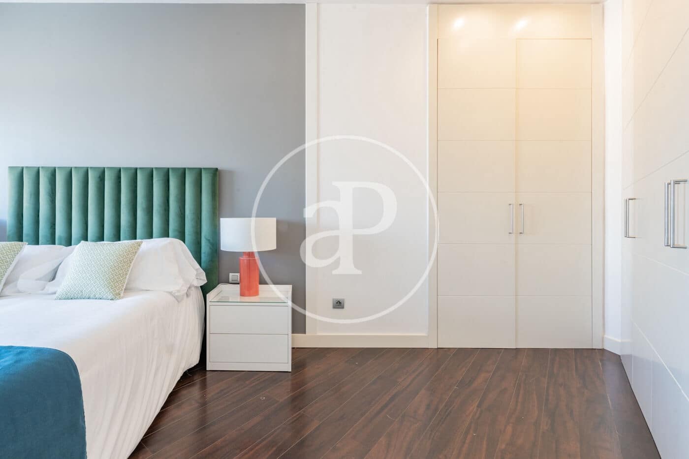 2 soveværelse Lejlighed til leje i Madrid by - € 3.750 (Ref: 9780571)